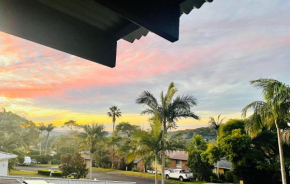 5 OClock Somewhere 6BR sleeps 18 with Kids Retreat